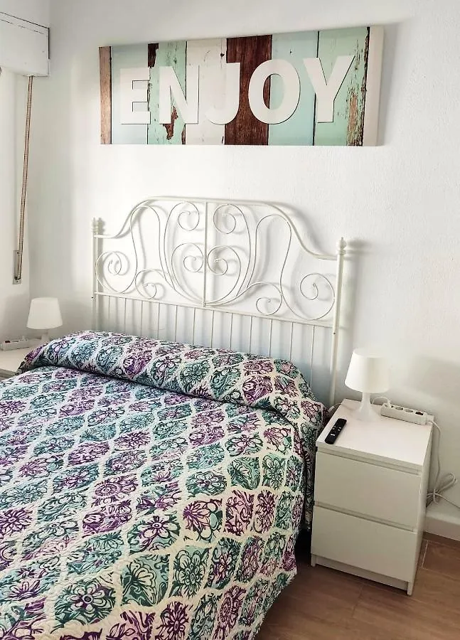 Infantes Beach Apartment 토레델마르 0*,