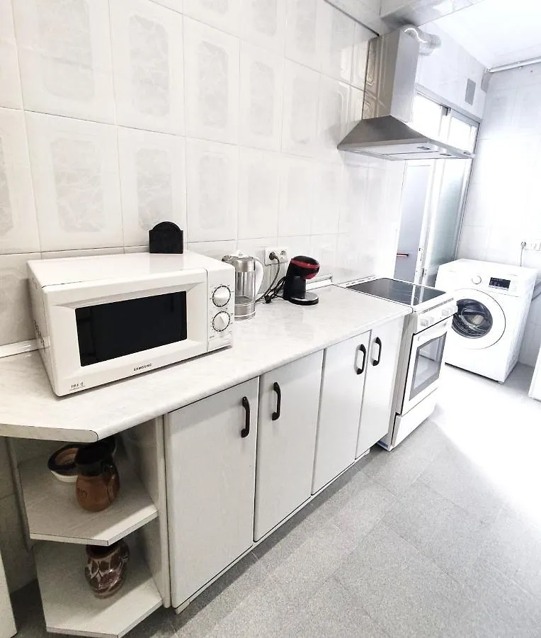 Infantes Beach Apartment 토레델마르 0*,